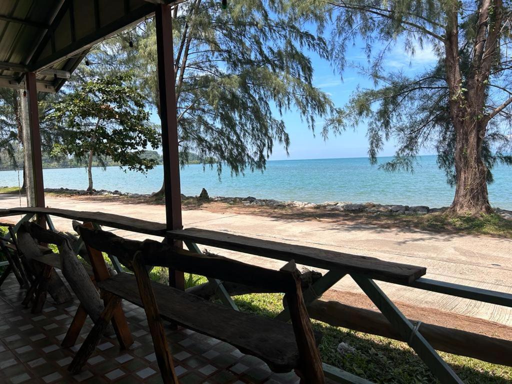 Neverland Beach Village Bungalows Ko Lanta Eksteriør bilde
