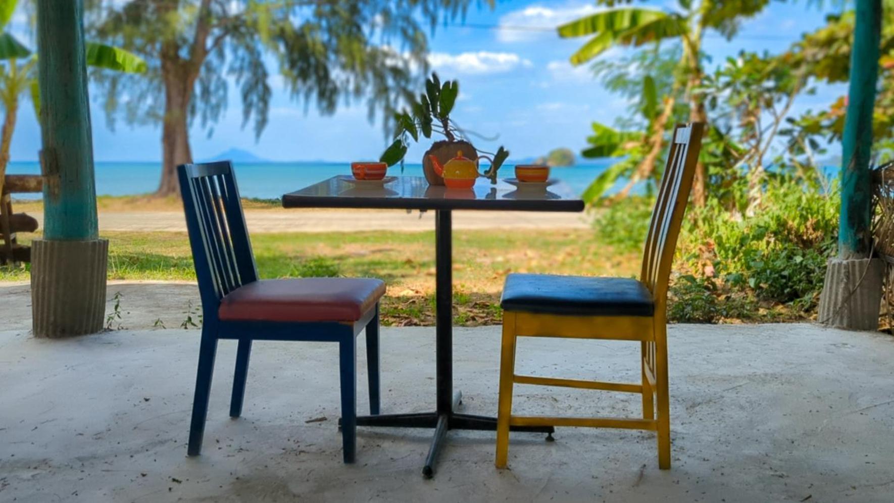 Neverland Beach Village Bungalows Ko Lanta Eksteriør bilde
