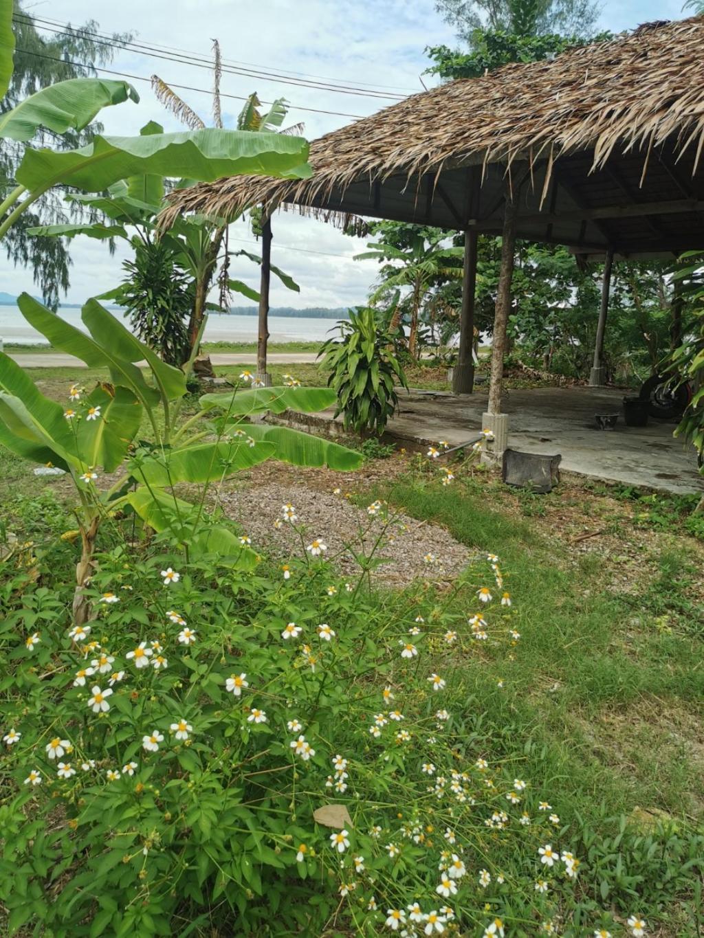 Neverland Beach Village Bungalows Ko Lanta Eksteriør bilde