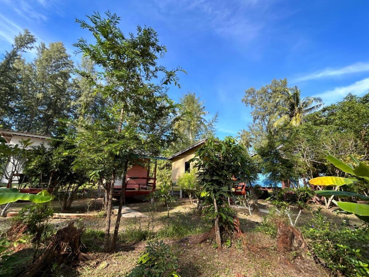 Neverland Beach Village Bungalows Ko Lanta Eksteriør bilde